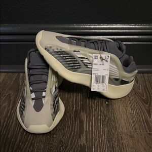 Yeezy 700 V3 Gray and Cream Sneakers